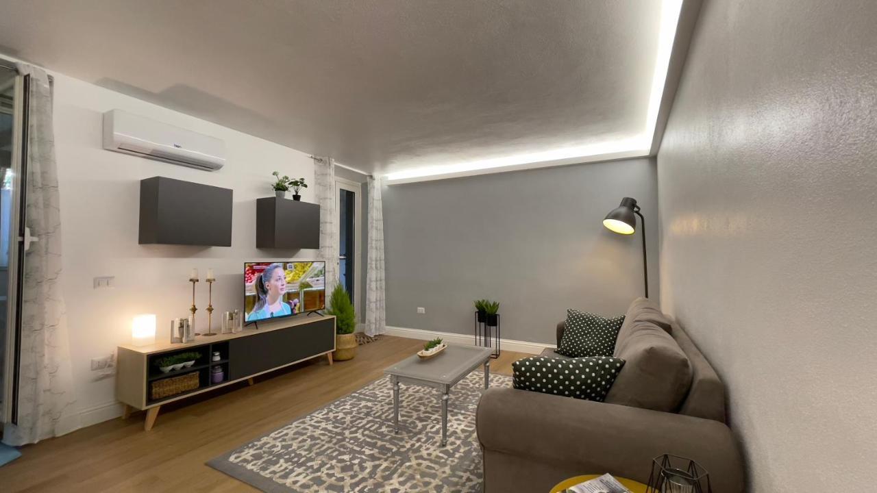 Space Tre Apartamento Cagliari